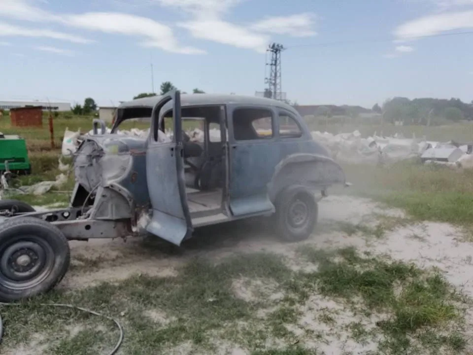 Пясъкоструй на Hudson Six Sedan от 1939 година