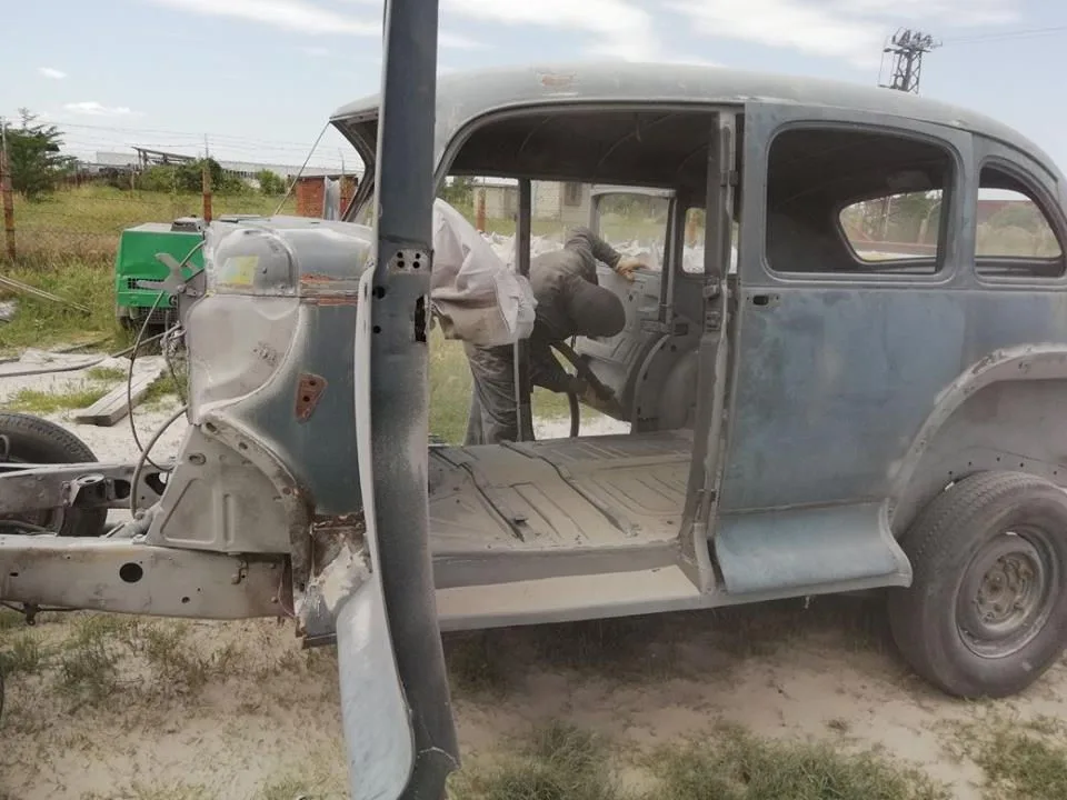 Пясъкоструй на Hudson Six Sedan от 1939 година